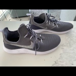 Women’s size 12 grey Nike